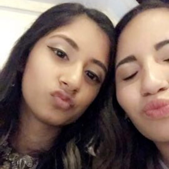 Meet your Posher, Kylie - Picture 1 of 1